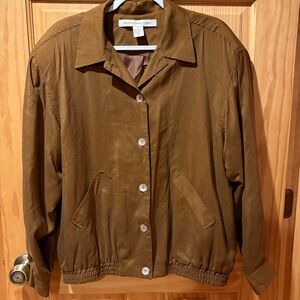 Melrose Silk Studio  is a vintage Silk bomber jacket women’s size L